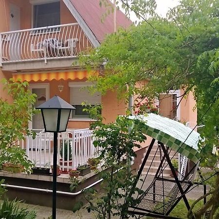 Dóra Apartmanház Zalakaros Exterior foto