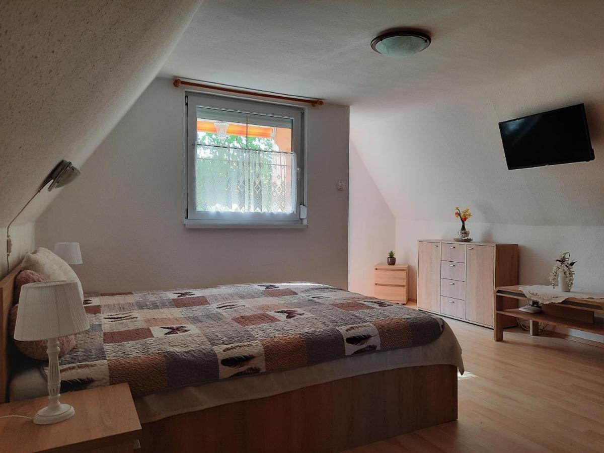 Dóra Apartmanház Zalakaros Exterior foto