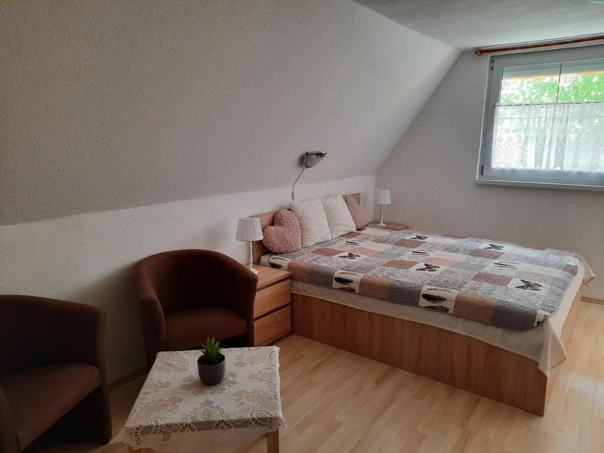Dóra Apartmanház Zalakaros Exterior foto