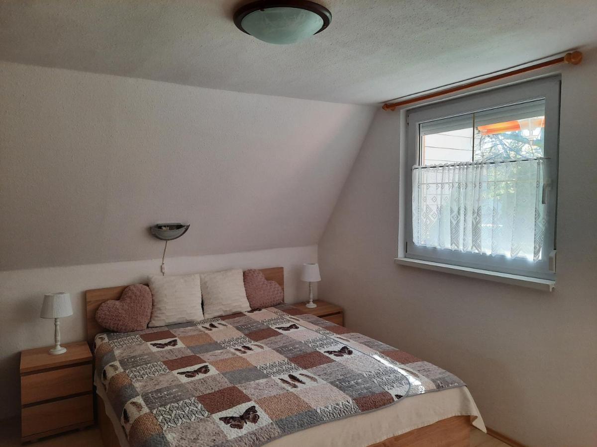 Dóra Apartmanház Zalakaros Exterior foto